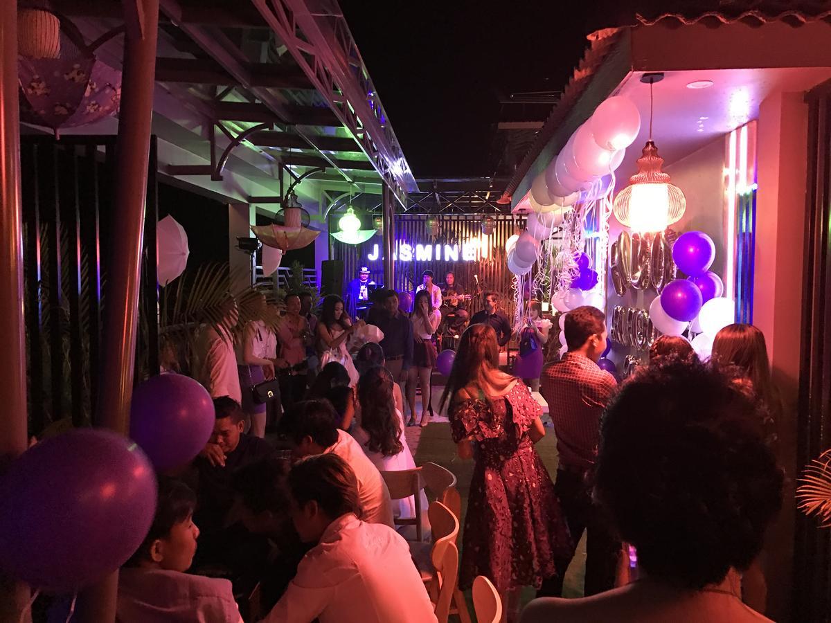茉莉花酒店和空中酒吧 马德望 外观 照片